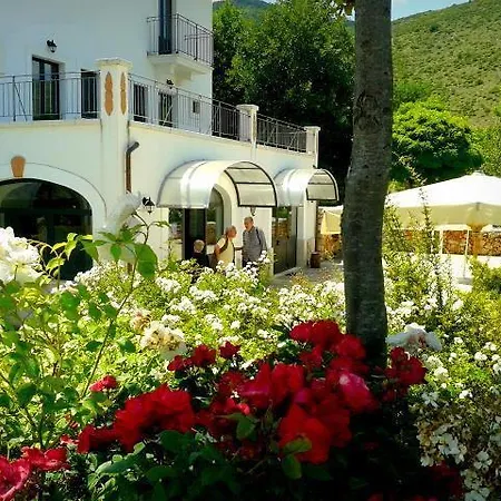Locanda Dell'asino D'oro Farm stay *